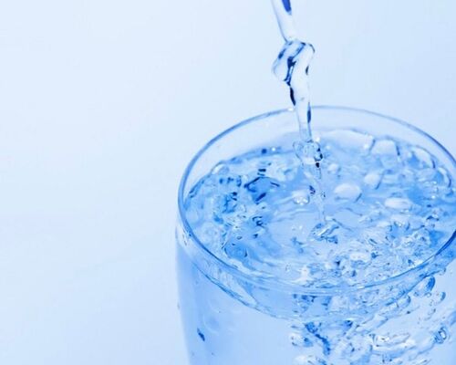 水